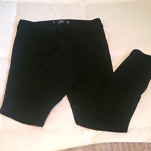 Hollister sz 3 Short  mid rise super skinny jeans 26 W X 26 L